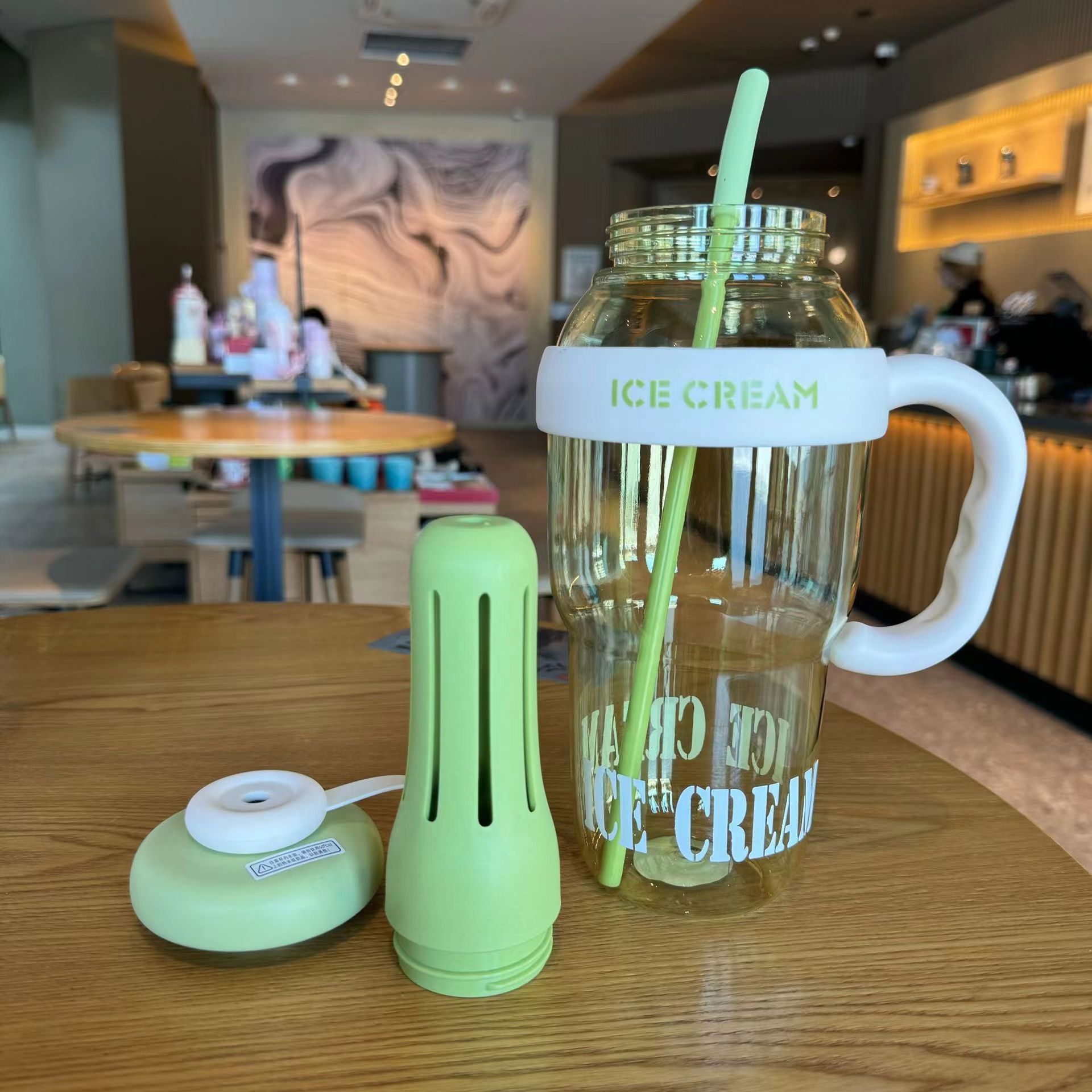 1100/1300 ML Cute Water Bottle - Sports Equipment 4 Year Old recension och pris